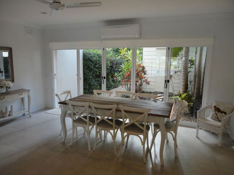 Noosa Entrance Waterfront Resort - Accommodation Port Macquarie 0