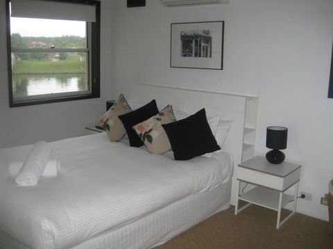 Noosa Entrance Waterfront Resort - Accommodation Port Macquarie 11