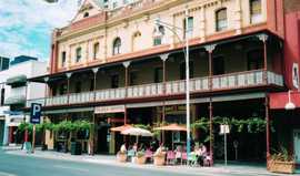 Plaza Hotel - Accommodation Port Macquarie 0