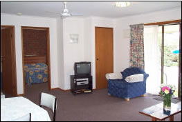 Lakes Jakaranda Holiday Units - Accommodation Port Macquarie 3