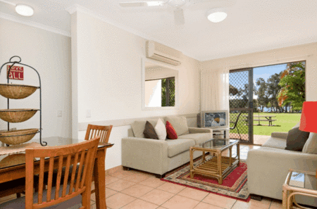 Cayman Quays - Accommodation Port Macquarie