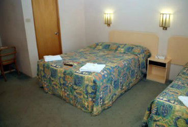 Oasis By The Lake - Accommodation Port Macquarie 1