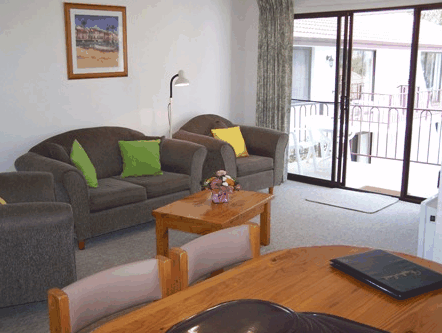 Peninsular Apartments - Accommodation Port Macquarie 2
