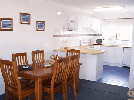 Peninsular Apartments - Accommodation Port Macquarie 4