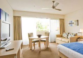 Waves Byron Bay - Accommodation Port Macquarie 3