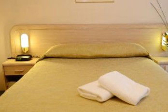 Motel 10 Motor Inn - Accommodation Port Macquarie 3