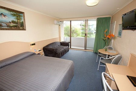 Palm Court Motor Inn - Accommodation Port Macquarie 1