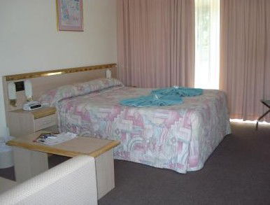 Colonial Motor Lodge - Accommodation Port Macquarie 3