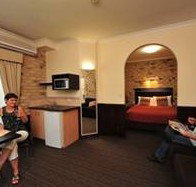 Highlander Motor Inn And Apartments - Accommodation Port Macquarie