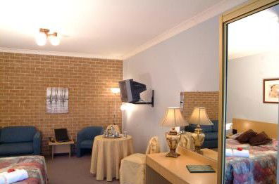 Campbelltown Colonial Motor Inn - Accommodation Port Macquarie 3