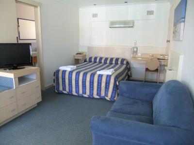 Country Comfort Cowra Countryman Motor Inn - Accommodation Port Macquarie 2