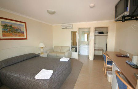 Chinchilla Palms Motor Inn - Accommodation Port Macquarie 1