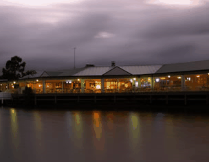 Waterfront Hotel - Accommodation Port Macquarie