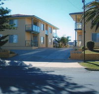 AA Madalena Court Holiday Apartments - Accommodation Port Macquarie