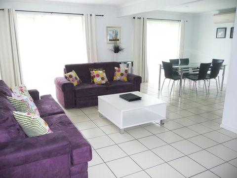 The Shores Holiday Apartments - Accommodation Port Macquarie 0