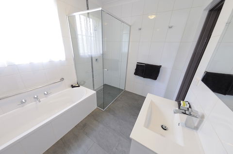 Greenvale Holiday Units - Accommodation Port Macquarie 3