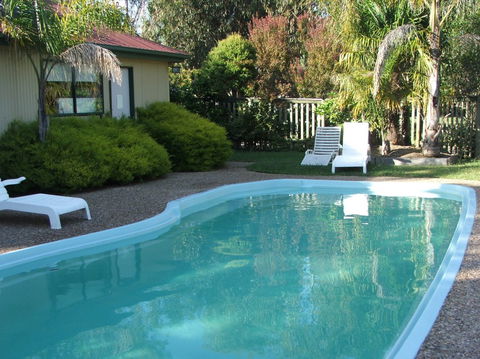 Lakes Entrance Country Cottages - Accommodation Port Macquarie 3