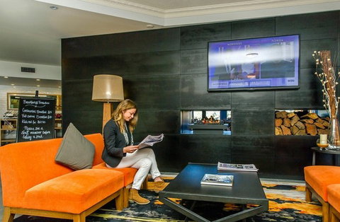 Alpha Hotel Canberra - Accommodation Port Macquarie 2