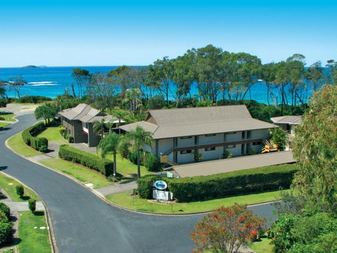 Absolute Beachfront Smugglers On The Beach - Accommodation Port Macquarie 0