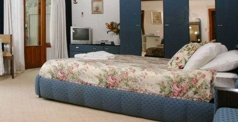 Chalet Swisse Spa Retreat - Accommodation Port Macquarie 1