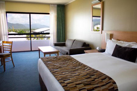 Rydges Plaza Cairns - Accommodation Port Macquarie 3