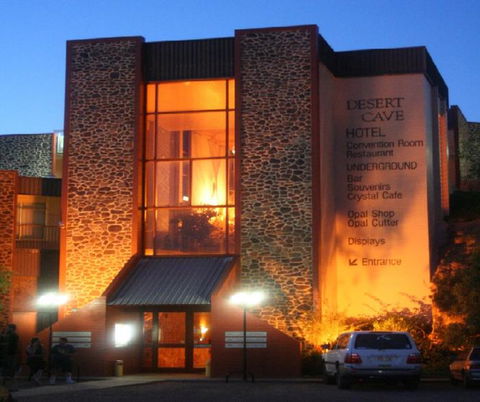 Desert Cave Hotel - Accommodation Port Macquarie 1