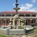 Jens Town Hall Hotel - Accommodation Port Macquarie 2
