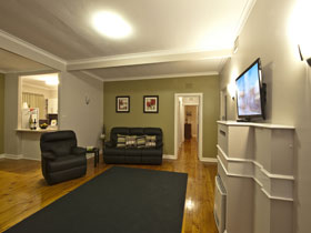 Oxford Holiday House - Accommodation Port Macquarie 0