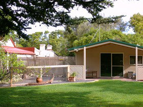 Shiralea Country Cottage - Accommodation Port Macquarie 0