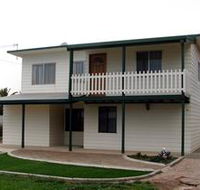 Louth Bay Holiday Apartment - Accommodation Port Macquarie