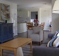 Saltaire Yellow - Accommodation Port Macquarie