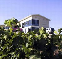 Mt Surmon Wines The Retreat - Accommodation Port Macquarie