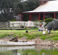 Stonewell Cottages and Vineyards - Accommodation Port Macquarie