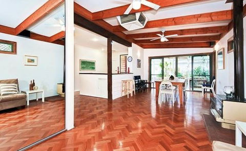Sea Sand And Scrub Holiday House - Accommodation Port Macquarie 8