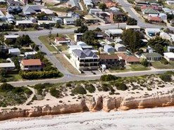 The Lighthouse Accommodation - Accommodation Port Macquarie 2