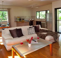Misty Mountains Tropical Rainforest Romantic Retreat - Accommodation Port Macquarie