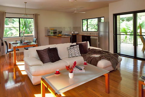Misty Mountains Tropical Rainforest Romantic Retreat - Accommodation Port Macquarie 0
