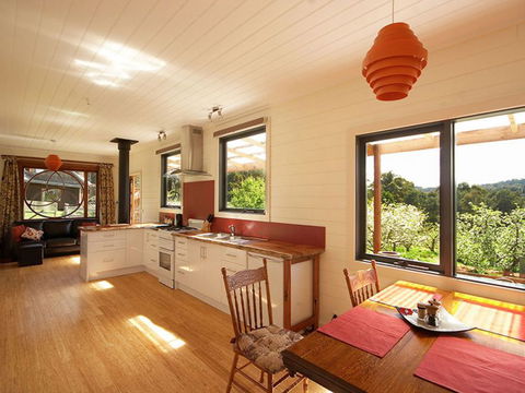 Elvenhome Farm Cottage - Accommodation Port Macquarie 2