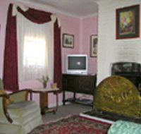 Hollyhock Cottage - Accommodation Port Macquarie