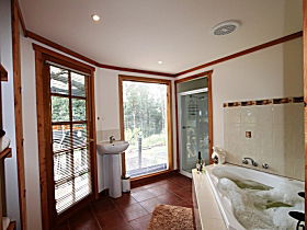 Love Grove Guest House - Accommodation Port Macquarie 0