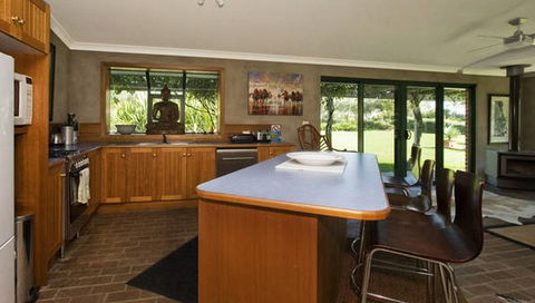Banksia Garden Retreat - Accommodation Port Macquarie 0