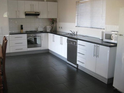 Silver City Cottages - Accommodation Port Macquarie 0