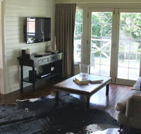 Book Barn Cottage - Accommodation Port Macquarie