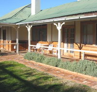 Gundagai Historic Cottages Bed and Breakfast - Accommodation Port Macquarie