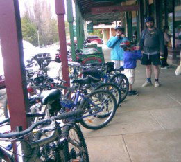 Henty Central Bed And Breakfast - Accommodation Port Macquarie 2