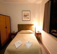 Amaroo Hotel