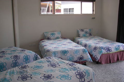 Emu's Beach Resort - Accommodation Port Macquarie 2