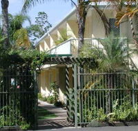 Bayshores Holiday Apartments - Accommodation Port Macquarie