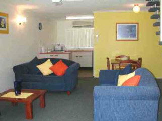 Bayshores Holiday Apartments - Accommodation Port Macquarie 3