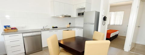 Gladstone Heights Executive Apartments - Accommodation Port Macquarie 1